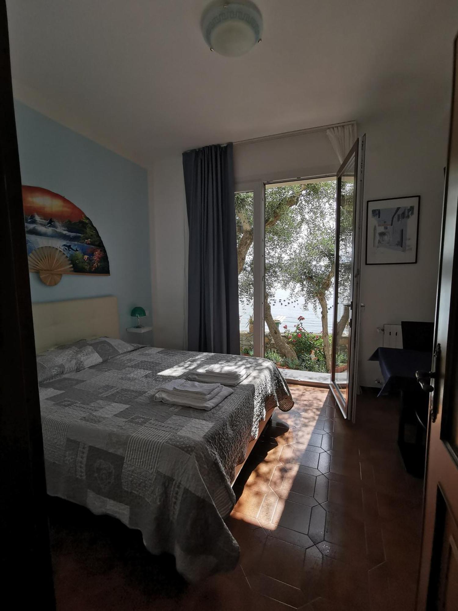 פורטו ונרה B&B La Palafitta מראה חיצוני תמונה